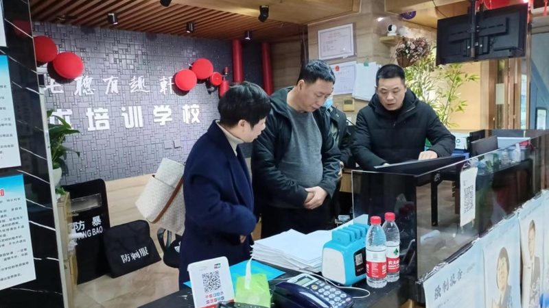 叉车培训，随到随学，上海职场人士的新选择**